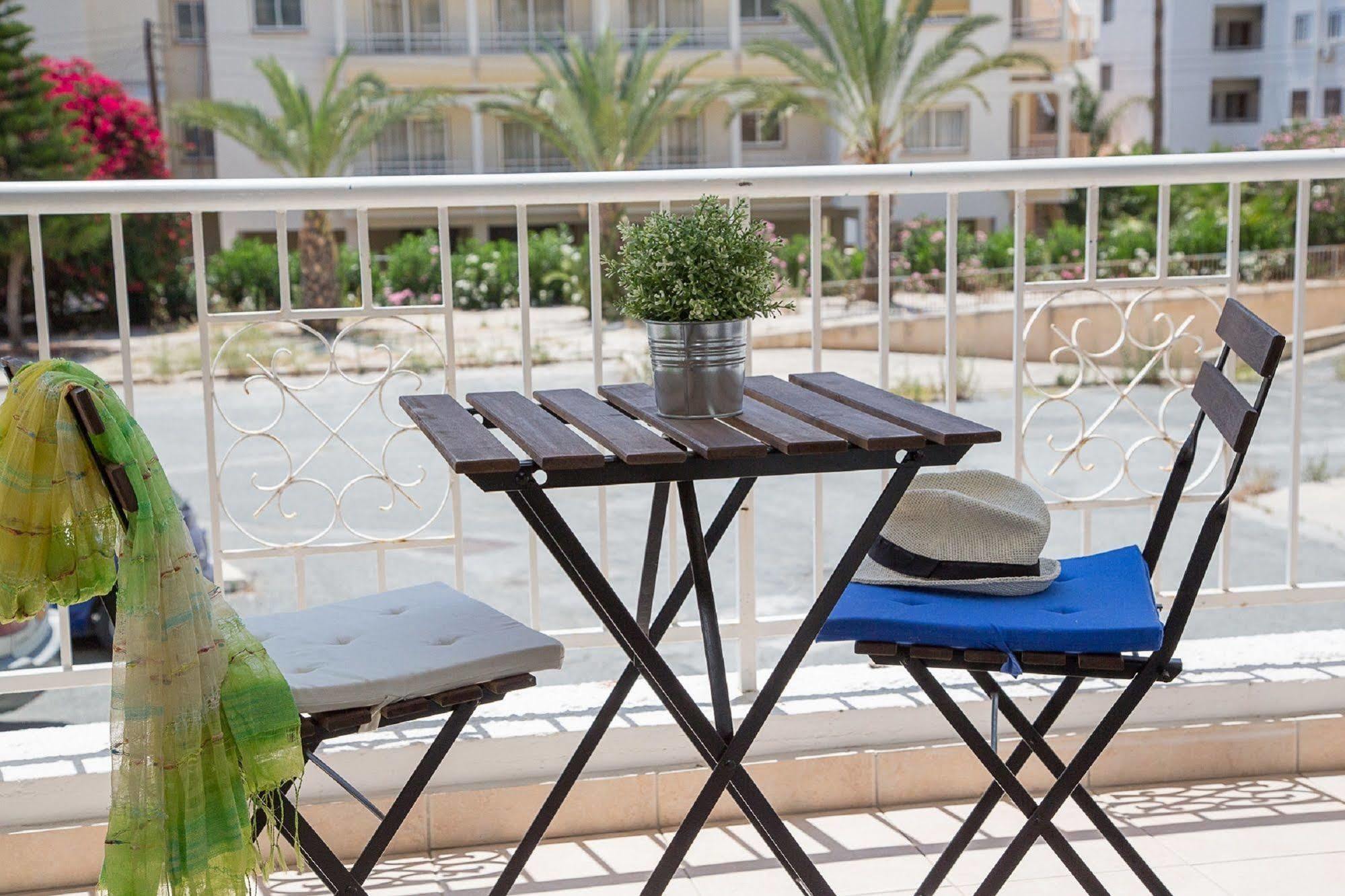 Paphos Love Nest Apartment Exterior photo